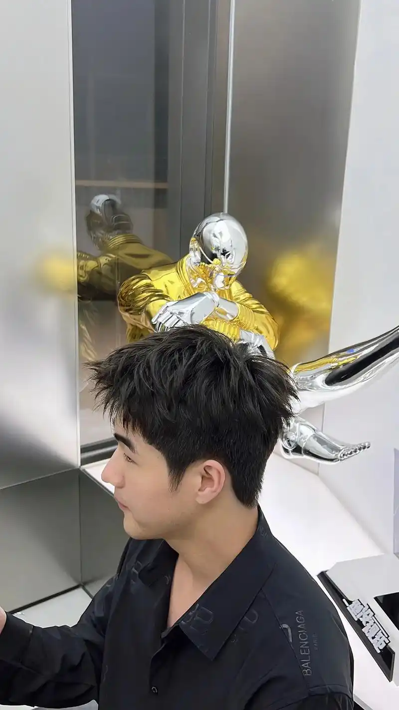 男生必看!杨洋心动发型参考!少年感十 - 抖音