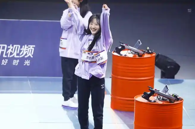 费沁源回眸好甜##超新星运动会