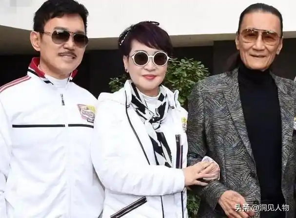 戴墨镜或另有隐情|马|曾江|成龙|记者|谢霆锋|张柏芝|周润发|狄波拉