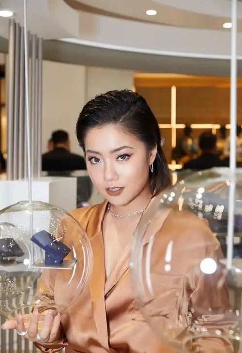 王菊复古魅力性感写真