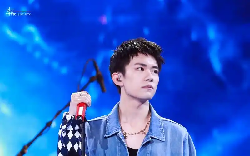 易烊千玺短发新发型a爆我了北野本野