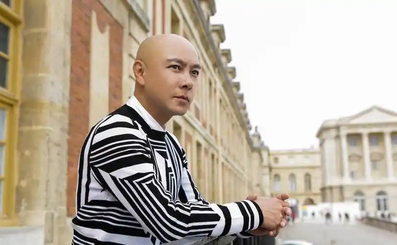 张卫健彩排从空中坠地,钢琴砸身!现场视频曝光,本人最新发声