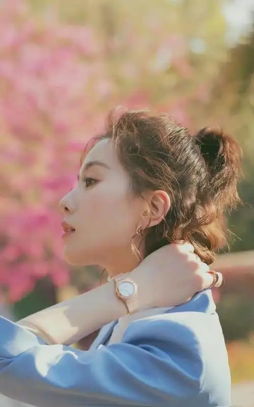 刘诗诗侧颜花絮照