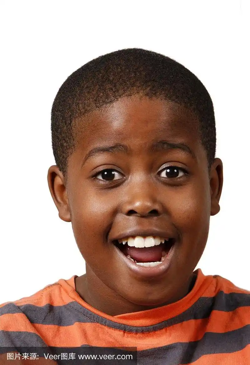 快乐的黑孩子肖像