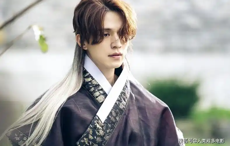 九尾狐是韩国的山海经表示拒绝不过李栋旭演千岁狐狸还是萌的