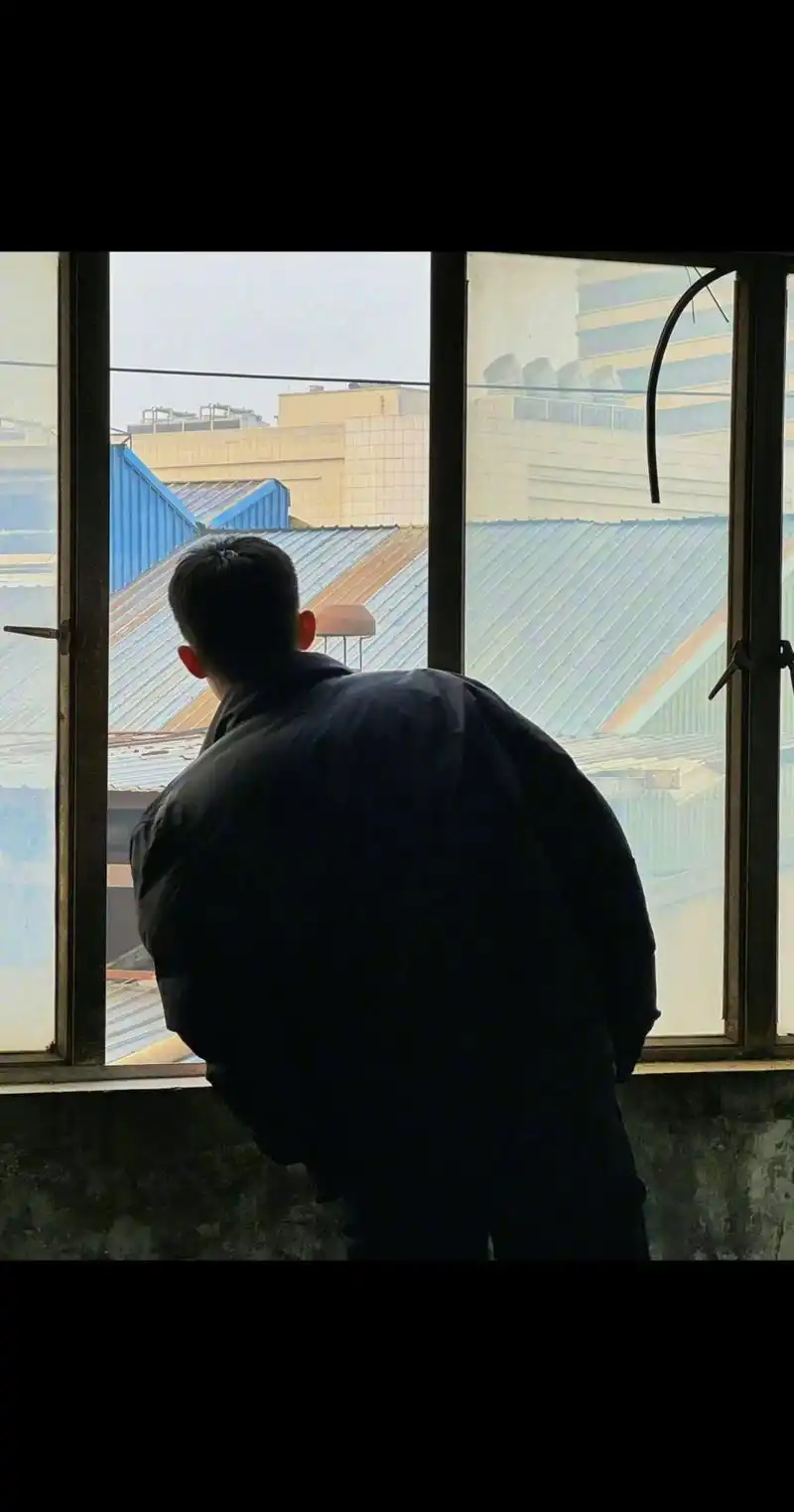 黄景瑜.这背影杀,真的迷倒了