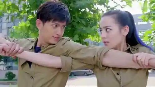 麻辣变形计第七集3:关小迪为粉红豹出头,男生女生恶斗大混战