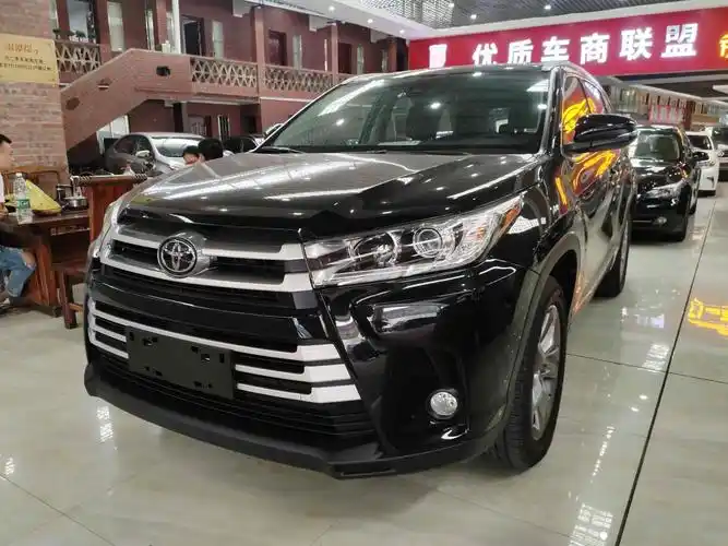 佛山2021年6月丰田汉兰达2021款20t四驱豪华版7座黑色手动挡