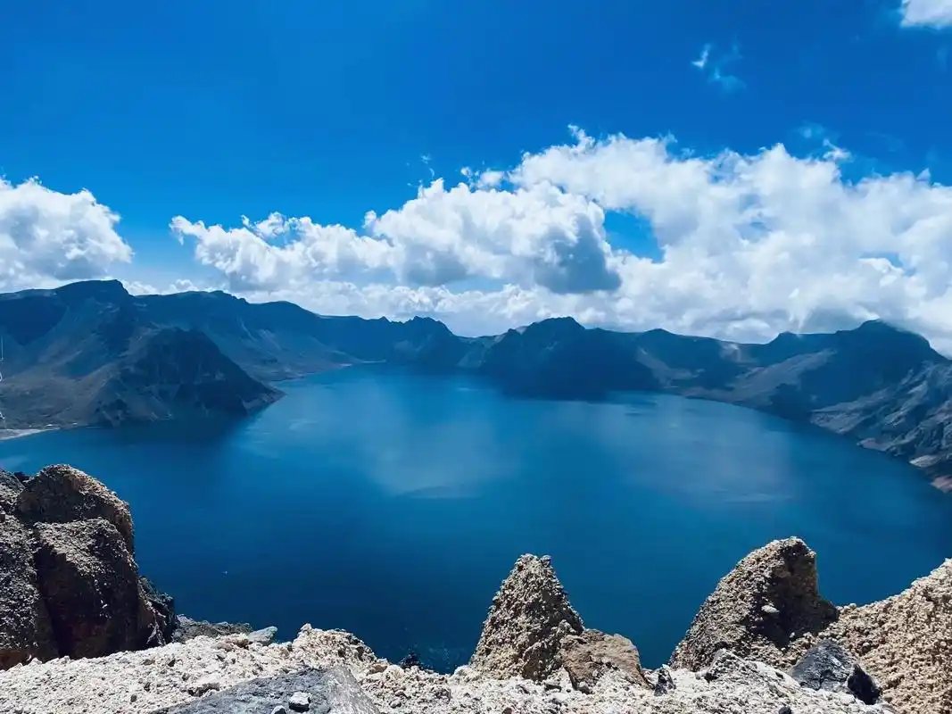 登上天文峰,事业皆成功! #长白山天池 #保持热爱奔赴山海  - 抖音
