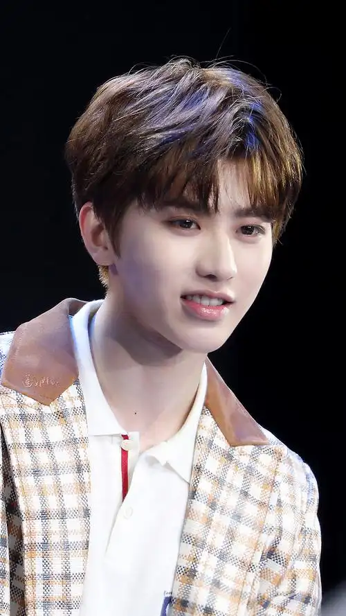 蔡徐坤帅气壁纸 - 蔡徐坤壁纸系列_蔡徐坤表情表情