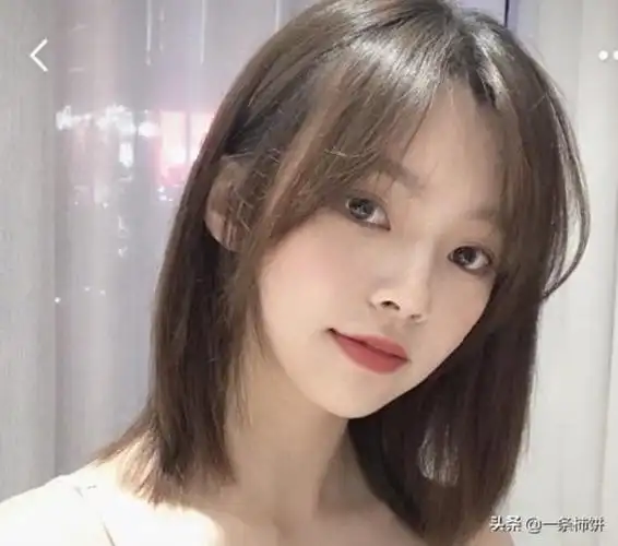 适合圆脸减龄又可爱的女生发型