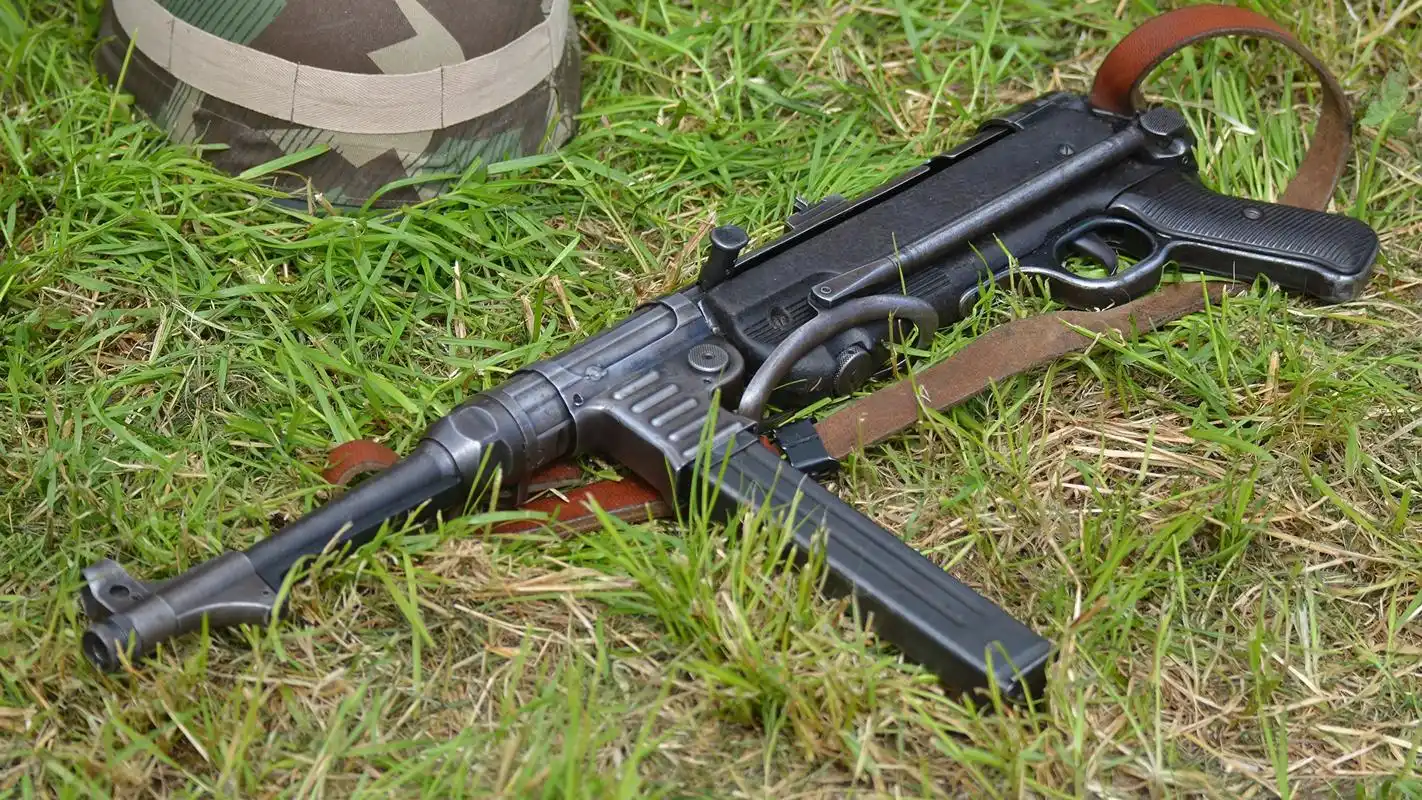 不止于kar98k,德国在《兵临城下》中的轻武器,依旧真假难辨