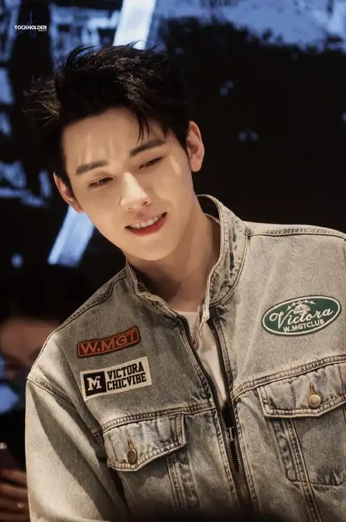 任豪 认真努力积极向上