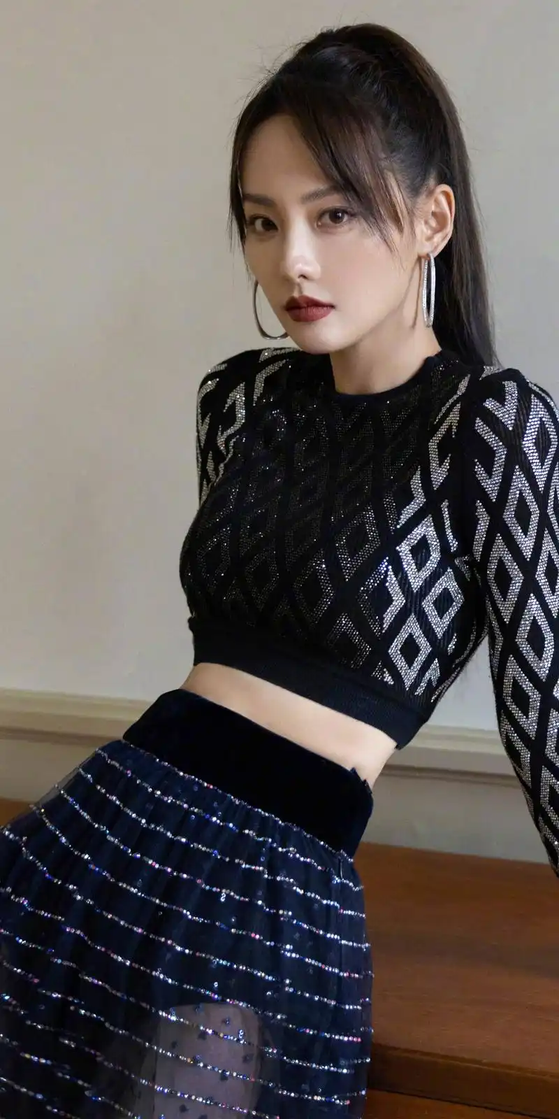 张嘉倪薄纱小蛮腰性感写真