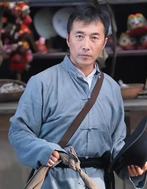 回顾演员郑晓宁50岁被爆婚外恋老年得子两度离婚至今孤身一人