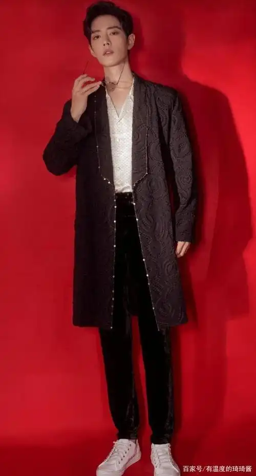 肖战全身写真!身材比例绝了!每一张都可当壁纸!快快收藏吧!