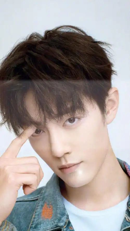 肖战最火97979797