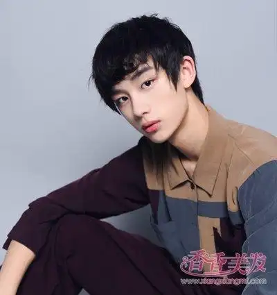 2018菱形脸男生最新刘海短发发型