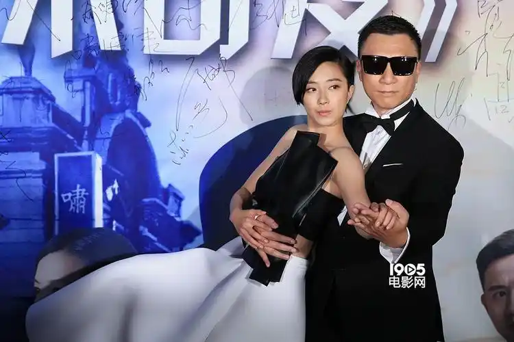 《触不可及》首映桂纶镁跳探戈 孙红雷避谈婚期