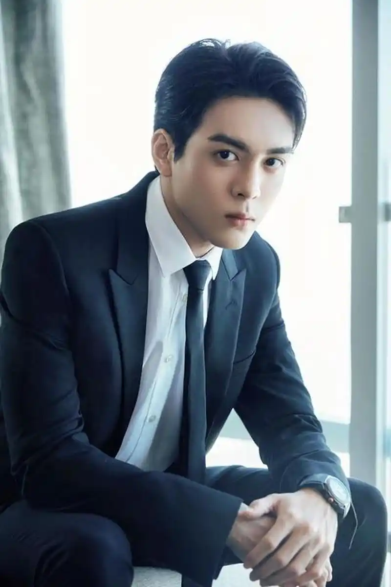 曾舜晞家庭背景起底,出道资源都是父母给的真的是富二代?在娱乐圈当中