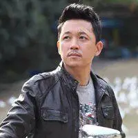 四十男人自拍照头像_微信头像图片大全