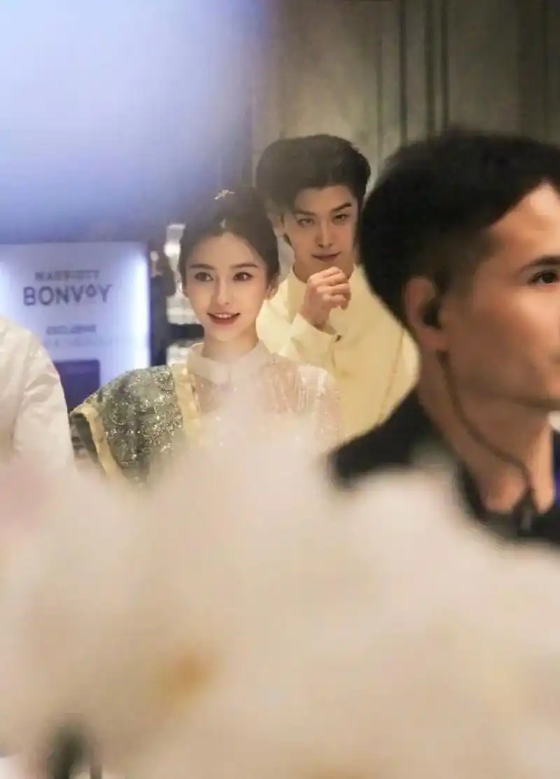 baby和范丞丞泰国《奔跑吧》路透,范丞丞这都p成王鹤棣的感觉了[捂脸]