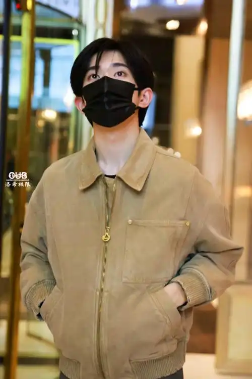 易烊千玺积家全球代言人