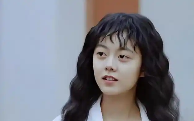 家庭条件也不错,赵今麦的人生像是"开了挂"|演员|童星|王俊凯_网易