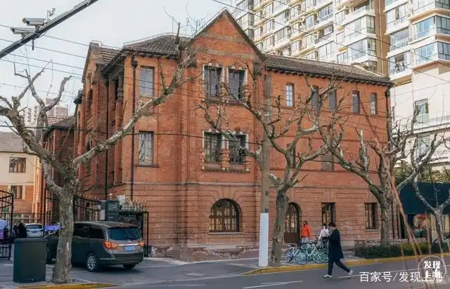 戈登路巡捕房位于江宁路康定路路口,建于1909年~这座清水红砖的英式