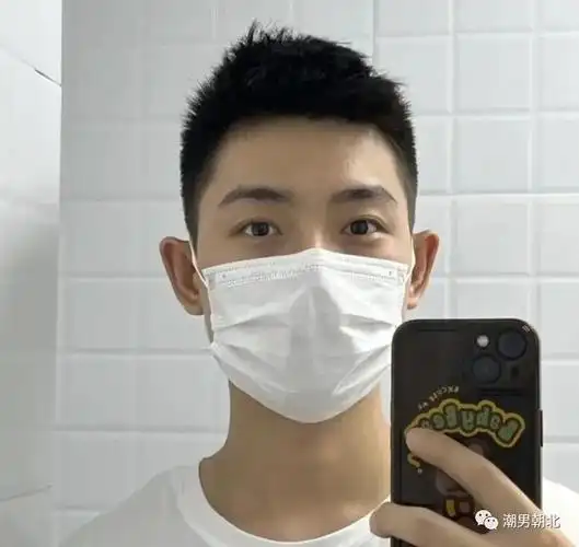 男生"不烫不染"的3款发型,清爽干净,剪完秒变帅气小哥哥|短发|烫发