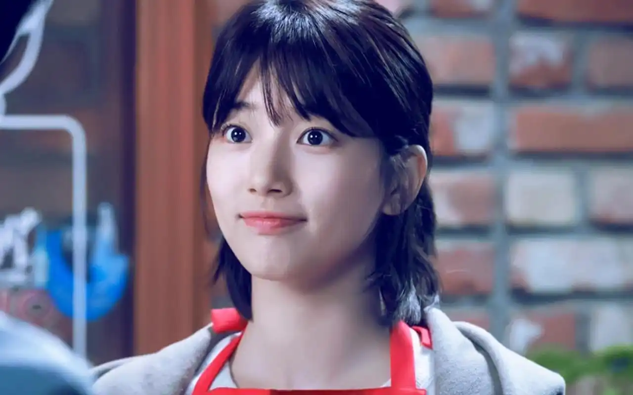 《当你沉睡时》秀智可爱剧照桌面壁纸