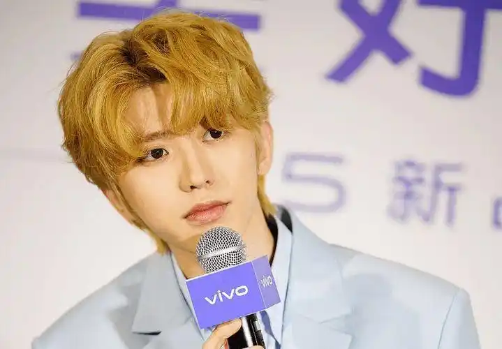 汪峰"实锤"蔡徐坤回应一夜情传闻,两人发文相差不到1分钟_网友_时间