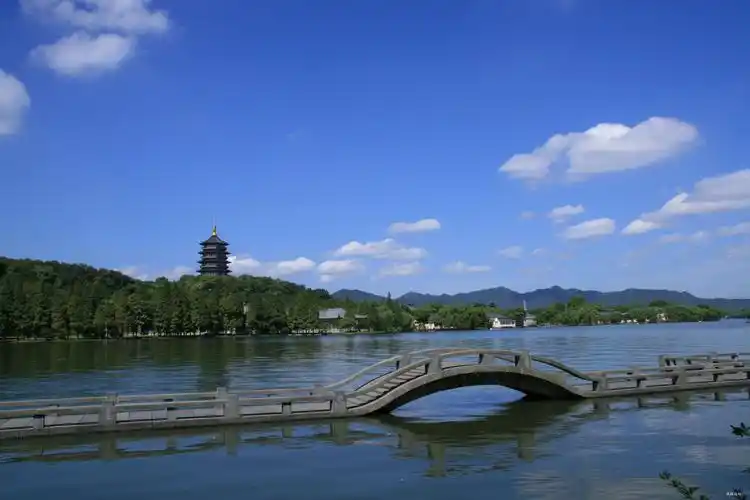 西湖杭州西湖花港观鱼公园杭州河坊街费用说明费用包含费用不包含预订