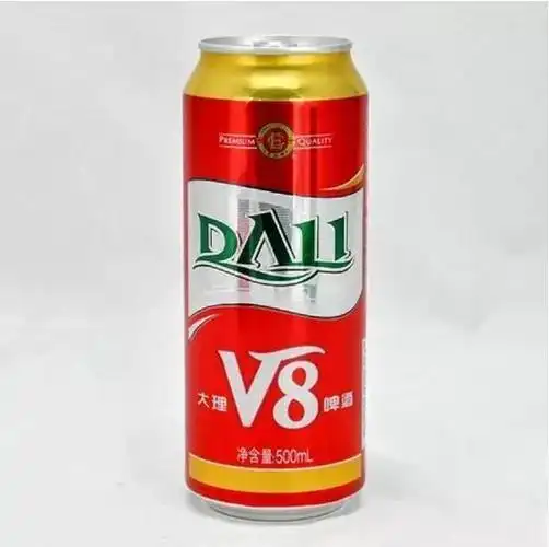 天虽然不热,但酸辣爽口的海稍鱼还是让自己要了罐装的大理啤酒v8