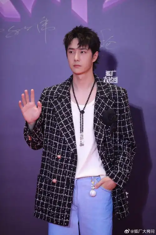 王一博造型巧思好多##王一博 不能##尖叫之夜红毯