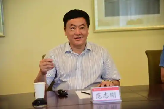 市委组织部巡视员市人才办主任曾雪莲一行来我校调研