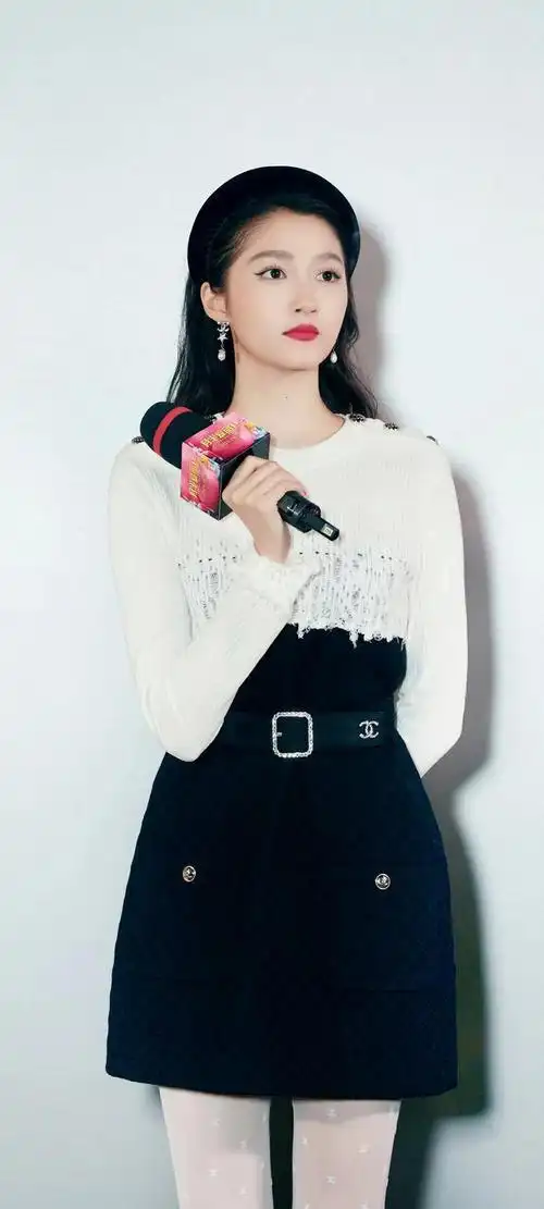 徐梓钧谈老牛,同班的关晓彤凭啥能拿下爆红小鲜肉?