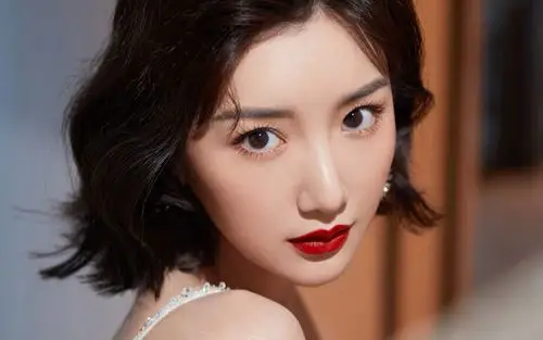 毛晓彤吊带裙魅力性感图片-美女壁纸-高清美女图片-第6图-娟娟壁纸