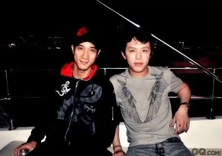 说到cp,谁也不会忘了王力宏李云迪这一对,他俩分分合合的狗血剧情,也