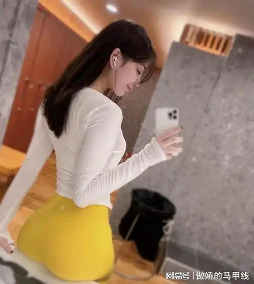 甜美颜值尤物身材圆润翘臀这样的健身女孩女生都会喜欢