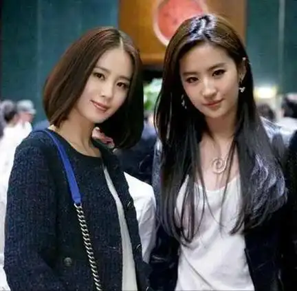 长得有点像刘亦菲都能当明星,看刘诗诗,赵露思,王楚然都火了