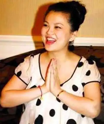 娱乐圈6位女明星怀孕照,谢娜显苗条,而她孕味十足