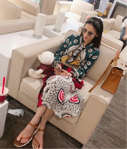 黄圣依这身材你看了不爱?室内训练照曝光,4块小腹肌已经成型了