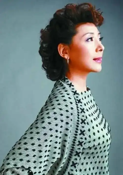 关牧村10岁丧母靠卖血捡菜叶为生结婚惨遭家暴67岁现状如何