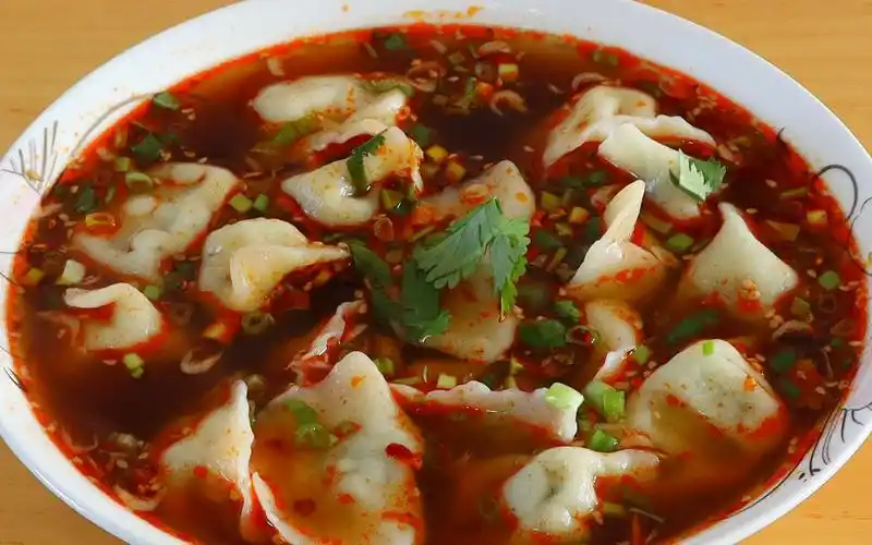 冬天就馋这碗酸汤水饺,吃上一碗酸辣可口,全身暖洋洋,美极了