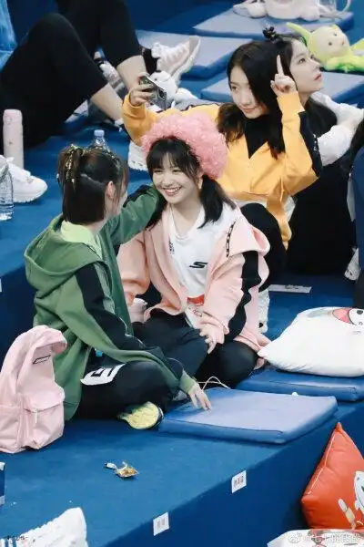 段奥娟.赖美云.张紫宁.孟美岐.