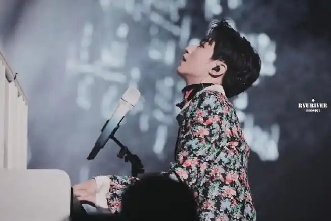 的舞台#虽说王俊凯每个舞台都值得重温但你绝对不能错过无边界演唱会!