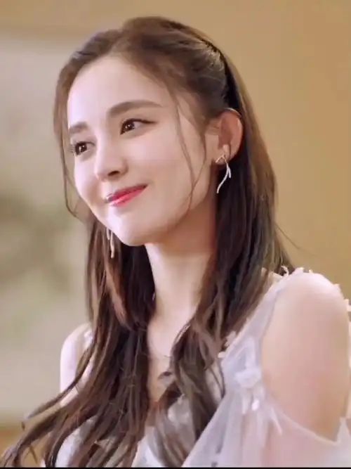 沦陷于古力娜扎的笑容无法自拔