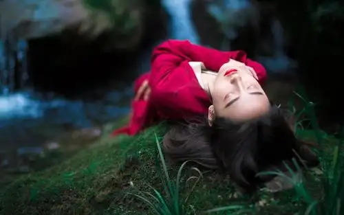 民间故事红衣女鬼害人去世奶奶现身