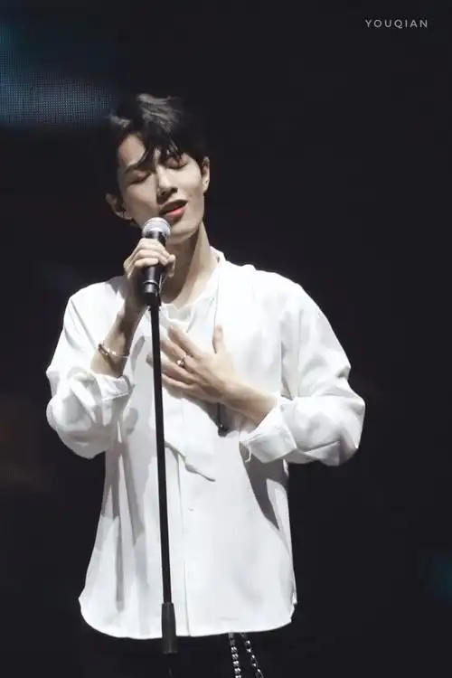 【肖战】2018.10.04杭州演唱会